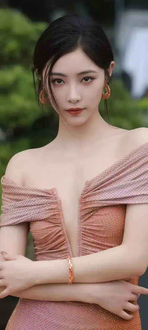 里番推荐剧集：黄昏图书馆的低语